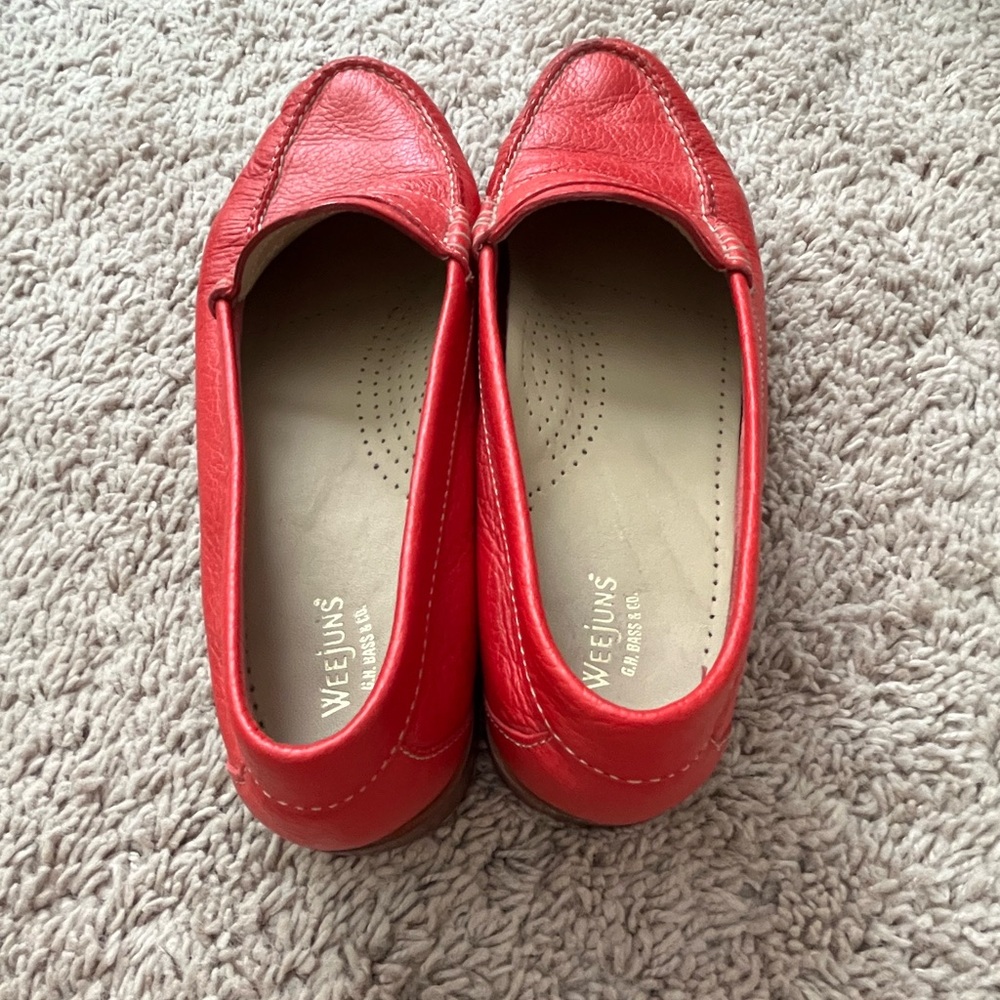 WEEJUNS red pebble leather loafers.